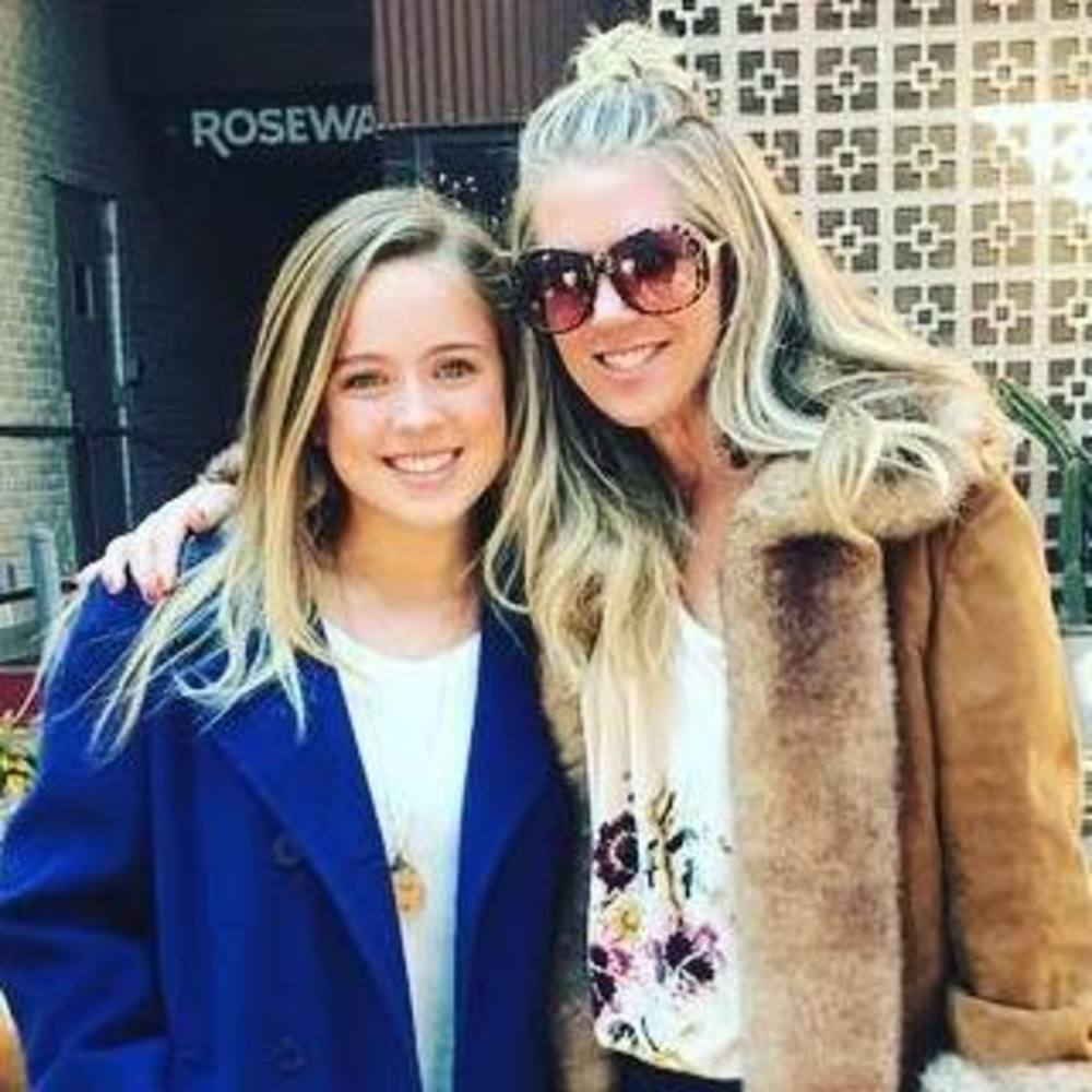 Meet your Posher, Hilary